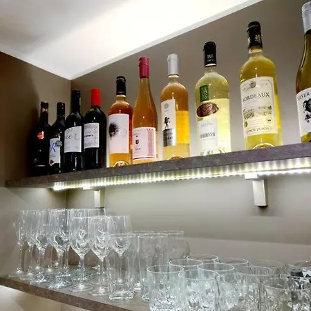 Apartment Enjoy Luxury And Convenience @best Area Of *